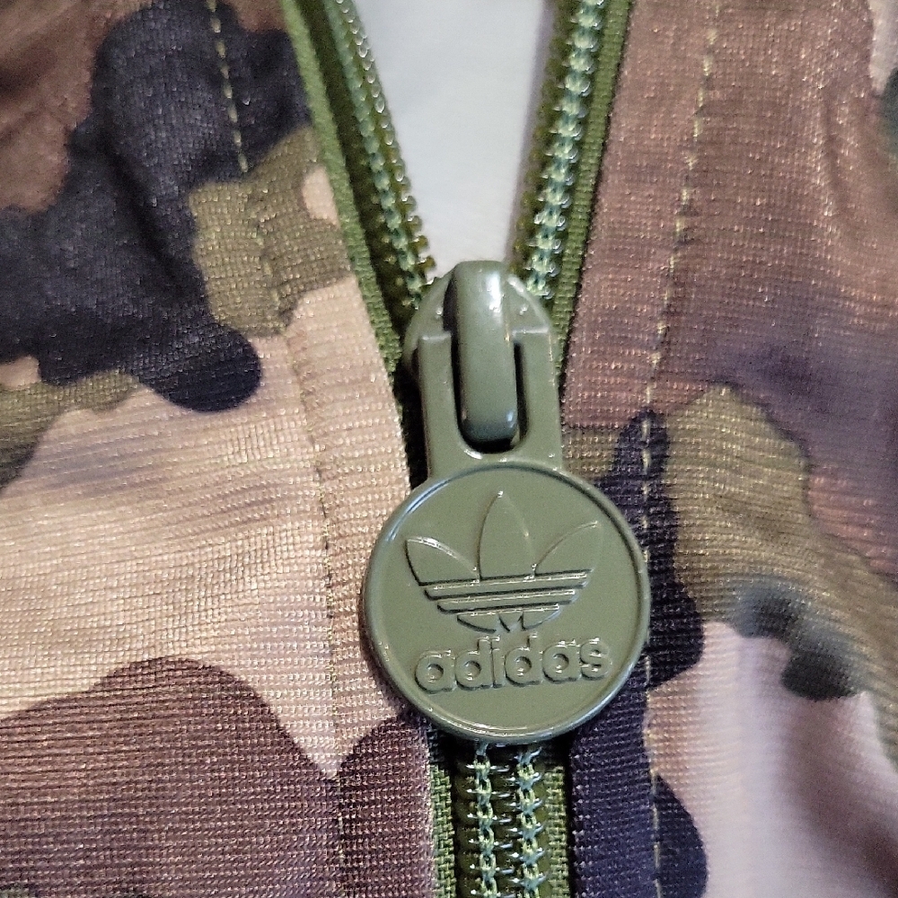 Adidas Green Camouflage Jacket with White Stripes - Picture 7 of 8